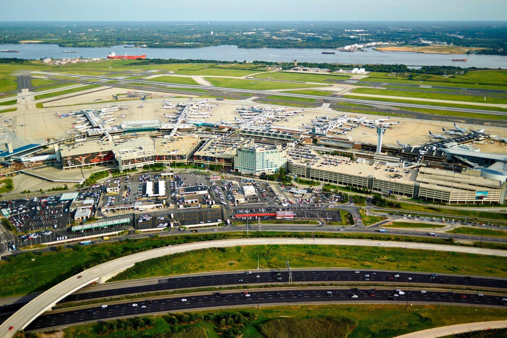 מלון Philadelphia Airport Marriott מראה חיצוני תמונה